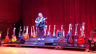 Miniatura del video "Bernie Marsden on writing Here I Go Again by Whitesnake featuring PRS McCarty SC594"