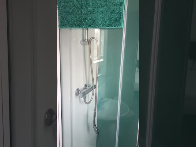 Video 1: En suite shower room