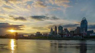 Sunset in Cincinnati - Time-lapse