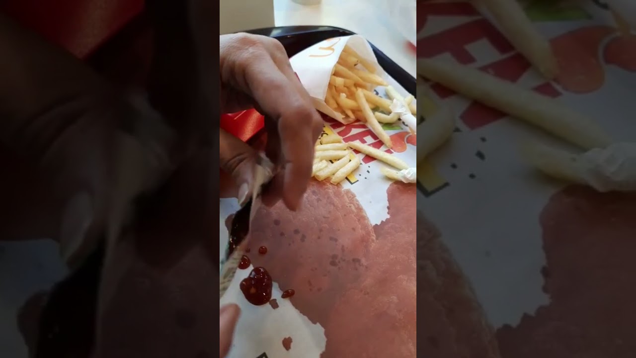 Here’s How to Open a Ketchup Packet the Right Way