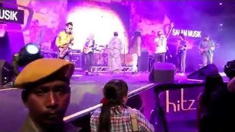 Salammusik- Di Tanah Kita - 2012 LIVE at Hitz.fm Birthday invasion