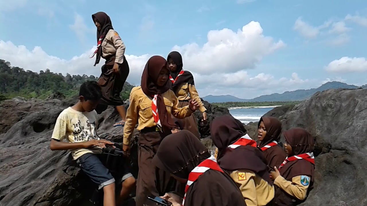 Di tinggal rabi suara siswa smp pgri cluring