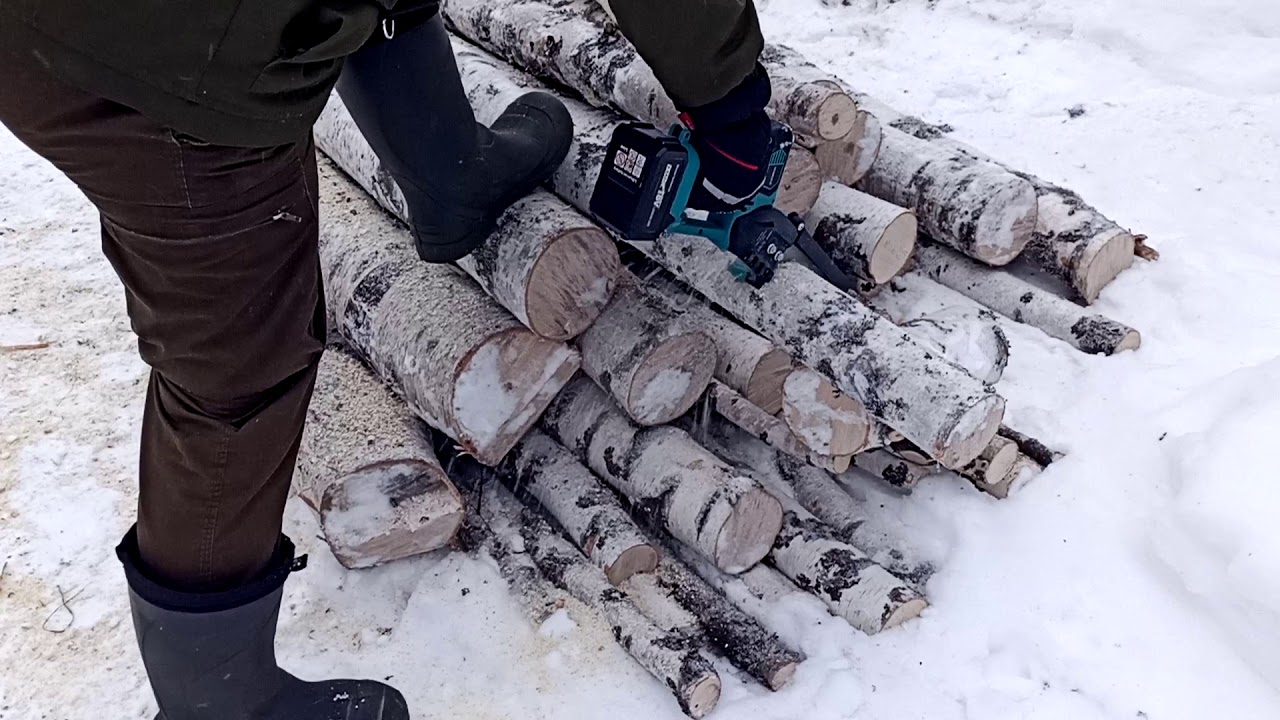 Пилим берёзовые сучки аккумуляторной пилой из китая - YouTube