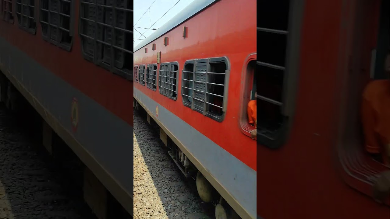 Anand vihar haldia superfast express with wap7