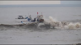 Fiber Boats Hit The Waves