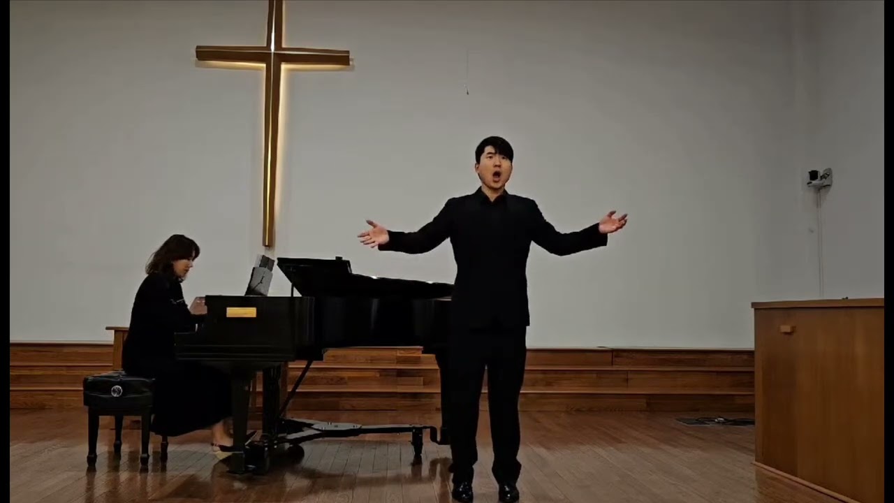 Dies bildnis ist bezaubernd shon and Ah leve toi soleil.