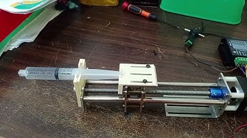 Simple syringe pump with speed control