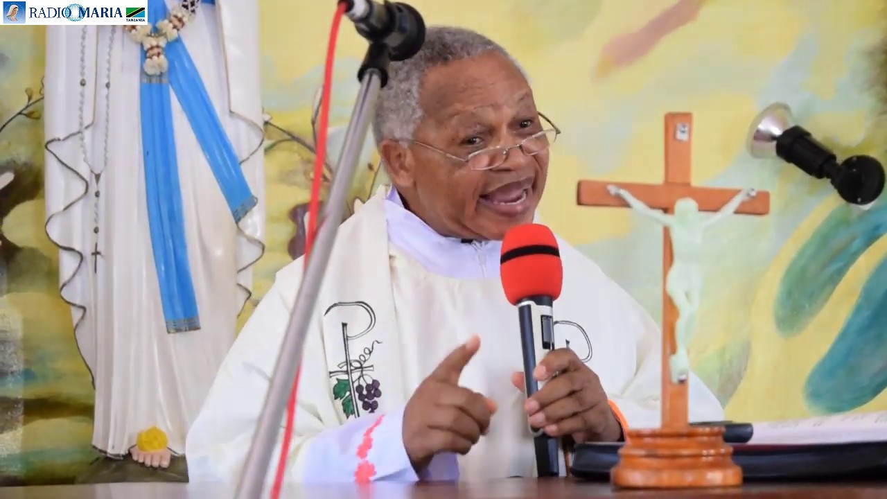 Monsinyori Mbiku:Huyu ndiye mwanamke pekee aliyepata Mimba bila ya kujamiiana na mwanaume,