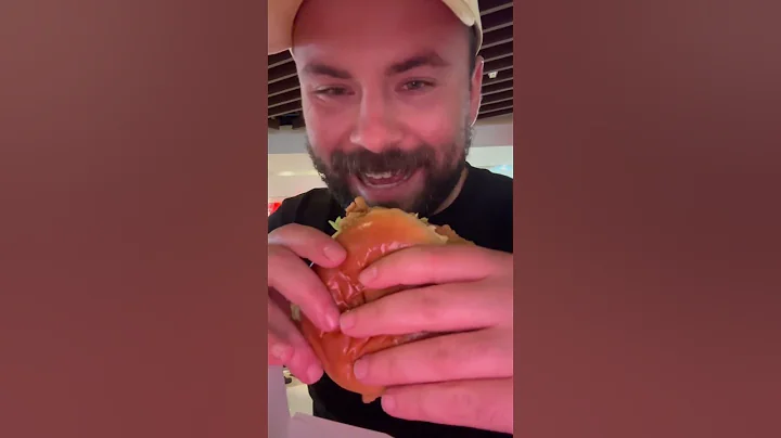 The Colonel’s Original Burger is a solid fried chicken burger. #kfc #chickensandwich #foodie - DayDayNews