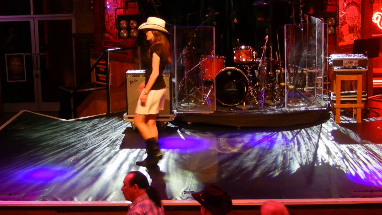 NEVER EVER GO AWAY Line Dance (Teach) - Séverine Moulin Billy Bob's