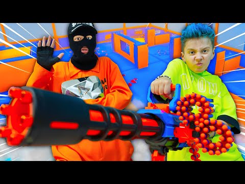 Куда Пропала Бриллиантовая Кнопка Nerf Битва !