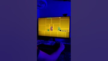 Running from Cube in GD... 😂😂😂 #shorts #gd #geometrydash #gaming #videogames #fyp #fypシ゚viral