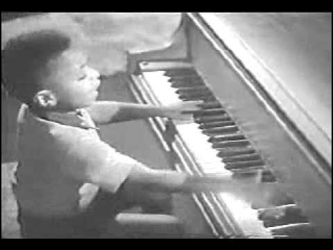 Жамық шаштың жақыннан жасалған порнографиялық фотосуреттері