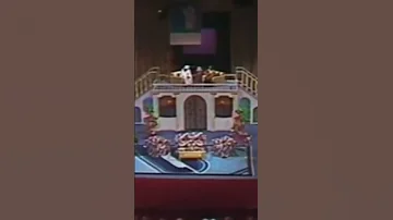 الموسيقار الكبير محمد الموجى يغنى أنا قلبى ليك مي ال فيديو نادر 