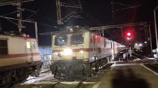 | 22504 DBRG-CAPE Vivek SF Express Xing with 12842 MAS-HWH Coromandel Express | Indian Railways |