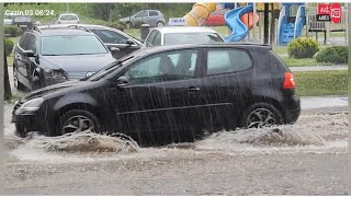 živa istina. Jaka kiša, Cazinske ulice pretvorila u rjeke.