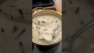 Most Comforting Korean Soup! 🥟 Tteok Mandu Guk (Dumpling Ricecake Soup) #koreatravel #koreanfood