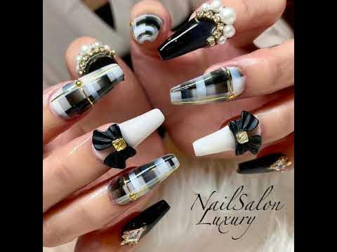 Barcha yoshdagilar uchun porno Yalangoch Melanie bilan