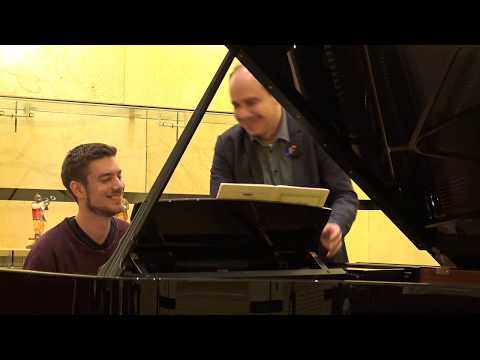 Claudio Martínez Mehner teaches Dominic Chamot Liszt Réminiscences de Norma.