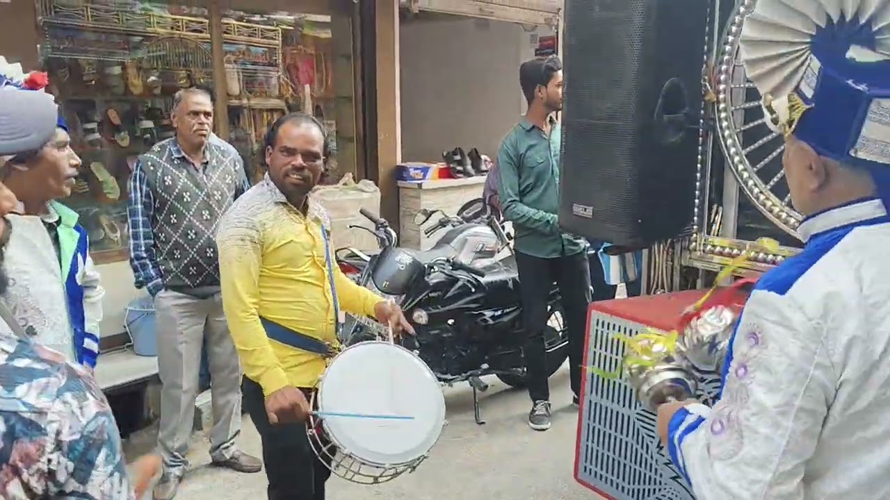 AZAD BAND BANSWARA MASTER MONU bhai.7742648249 