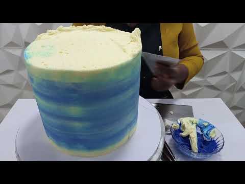 How to make a marbled buttercream cake (Chelsea FC themed)