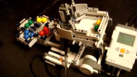 Lego Mindstorms NXT 2.0 Color Ball Sorting Robot