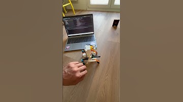 This robot can walk, turn and hit the target #legoboost #legomindstorms #legotechnic #lego #robot