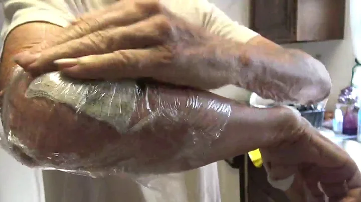 COMFREY POULTICE USING BUTTER OR SALVE - HOW I MAKE IT (OAG)