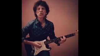 Rolling Stone, Mick Jagger Plays an Unreleased Song Written About the US No Filter Tour