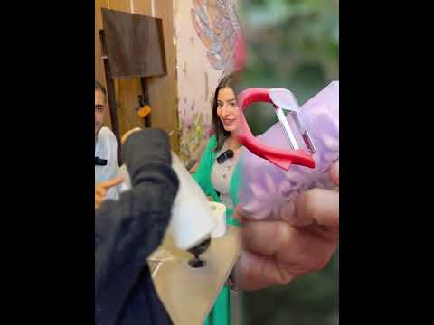 بائعة مواقف مفاجئة سلوك غريب مواقف مضحكة فيديوهات ممتعة حياة يومية مقاطع مضحكة ترند