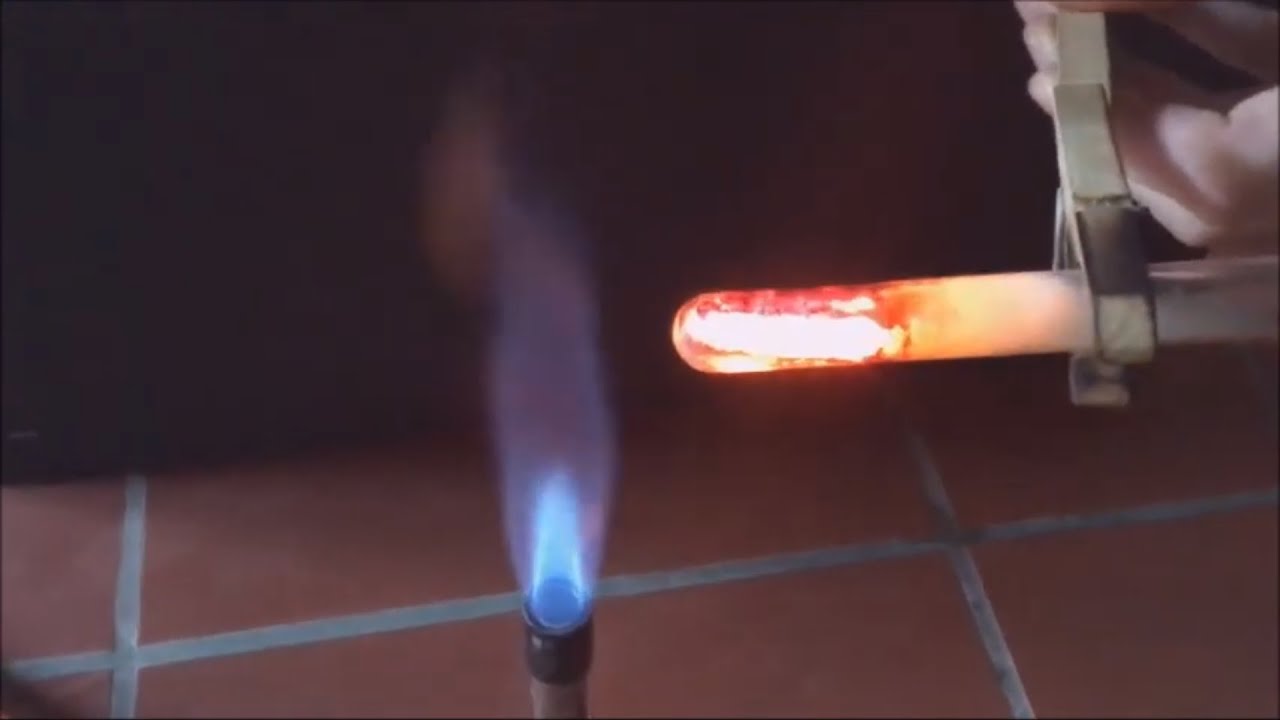 Die chemische Reaktion von Eisen und Schwefel zu Eisensulfid - YouTube