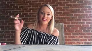 Stunning 😍 tanned Cuban blonde 👱‍♀️ with red lipstick 💄 smoking a yummy cigar 
