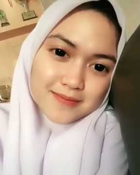 Story wa cewek manja