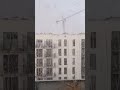Wind destroy a crane