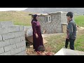 Nomadic living building a toilet with hamid