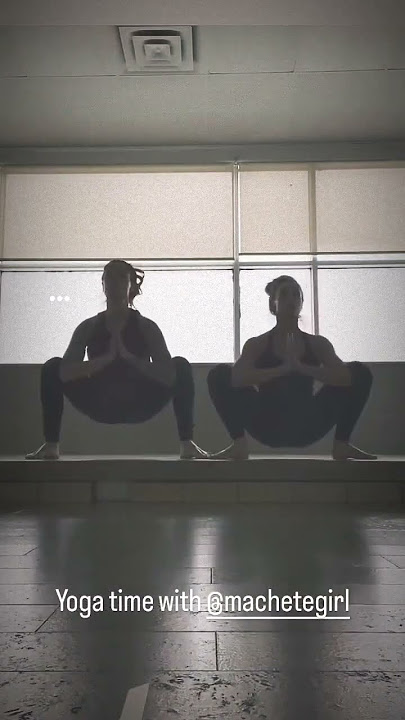 #teambestie trish stratus & amy 