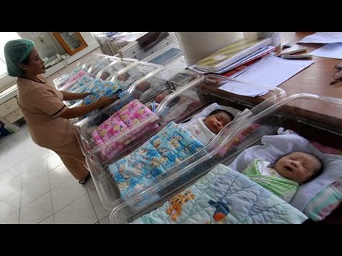 Video: Apakah bayi baru lahir yang diadopsi berduka?