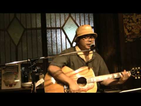 1970年代に日本の松本のマツモクで製造されたGranada J200モデル