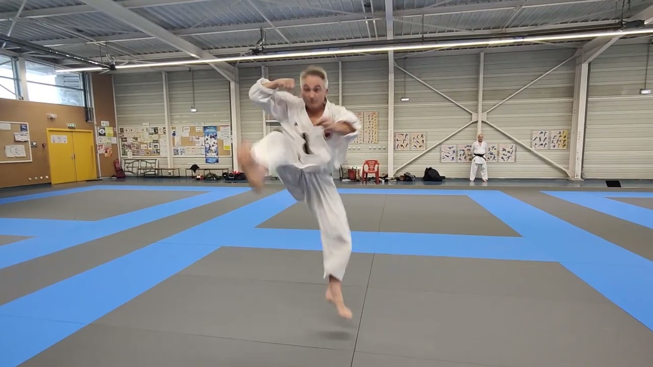 KATA YAMATO NIDAN karaté-do école YAMATO KAN