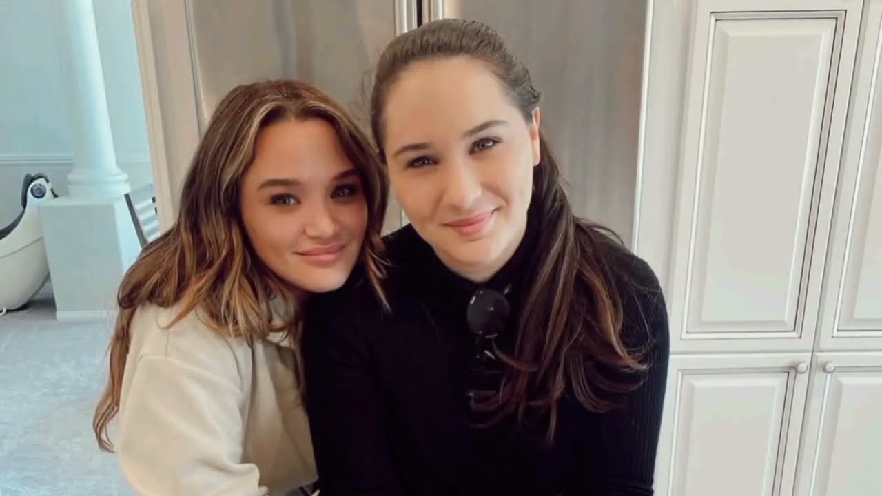 Hunter King -  Bio, Wiki, Facts, Age, Height, Weight, Measurement, Photos; Instagram star