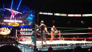 Lucha libre mexicana: espetáculo fake divertidíssimo