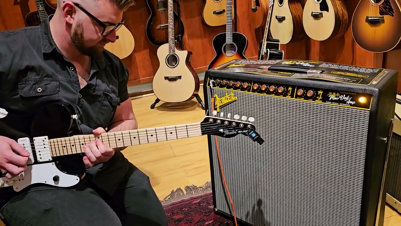 Playing Jack White Fender Triplecaster on Jack White Fender Pano Verb Amplifier! 