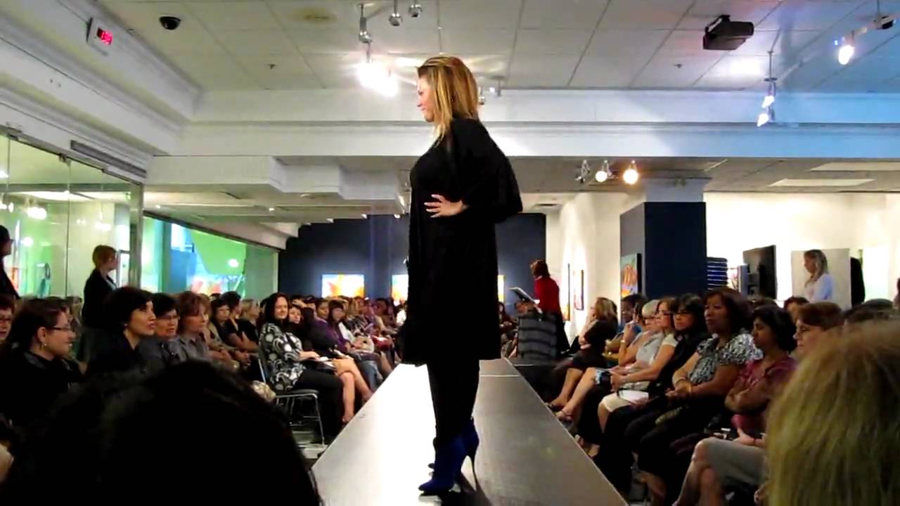 Christina Schmidt: Fashion Show (B) 22/09/09 - 5th look