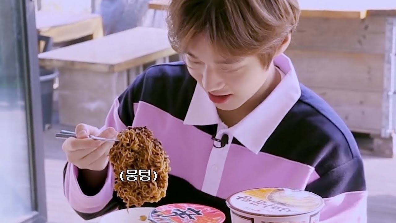 [박지훈] 은은한 웃수저 박지훈의 은은하게 웃긴 순간 모음.ZIP