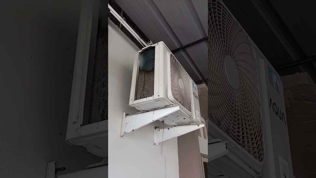 MEMBERSIHKAN OUTDOOR UNIT AC 