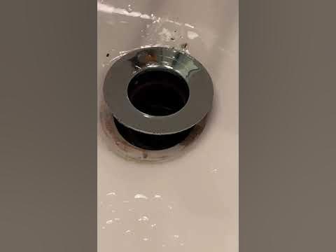 How to Replace a Bathtub Drain Flange