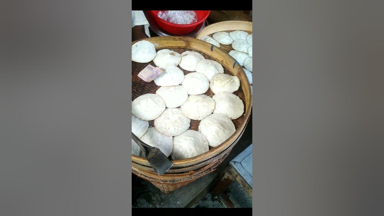 kue serabi jadul kuah santan#shorts#shortvideo kulineran#indonesianfood#streetfood#culinary