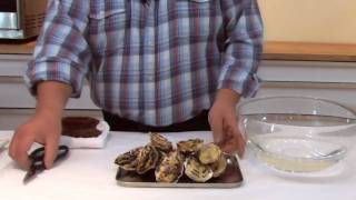 家庭でできる殻付き牡蠣の簡単な開き方 How To Open A Oyster Youtube 家庭でできる殻付き牡蠣の簡単な開き方 How To Open A Oyster Youtube