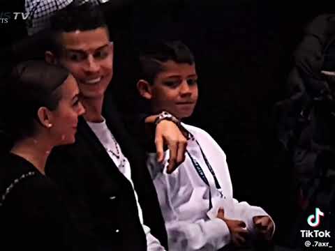 كرستينو جرجينه و طفل كرستينو 