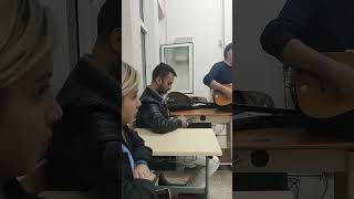 Hadi Sen Git İşine De Herkes Kendi İşine